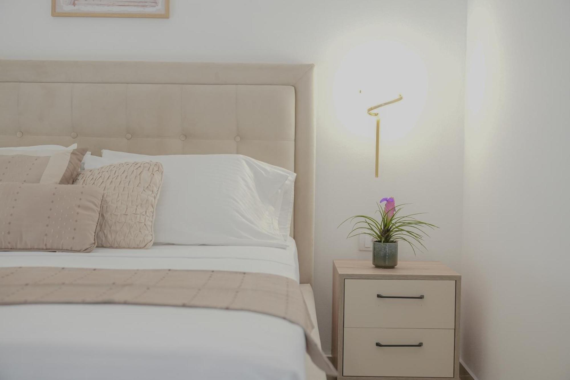 Mar Nero Apartments Bregvija Eksteriør billede