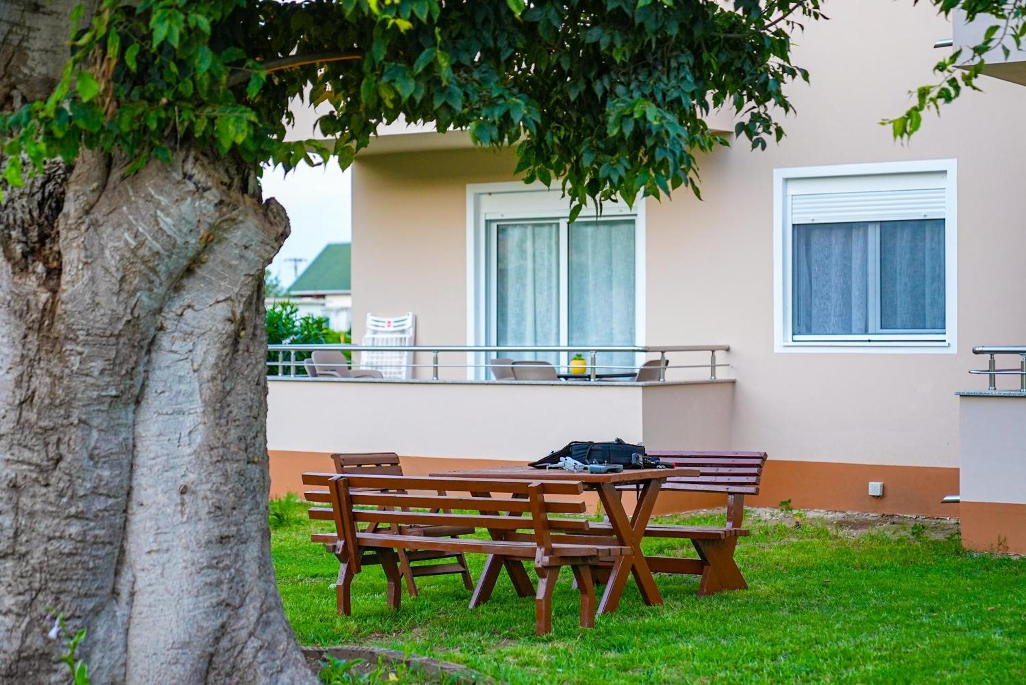 Mar Nero Apartments Bregvija Eksteriør billede