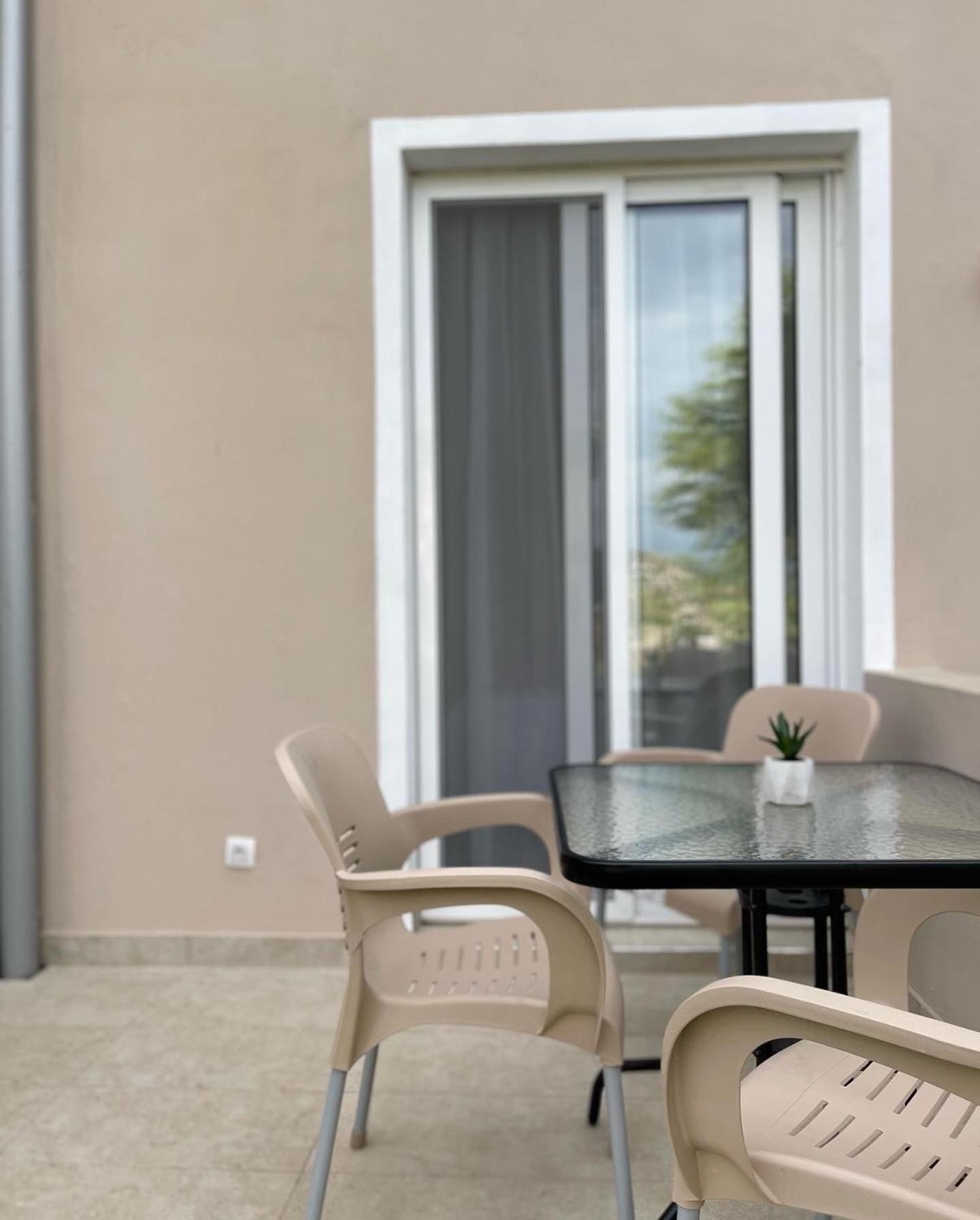 Mar Nero Apartments Bregvija Eksteriør billede